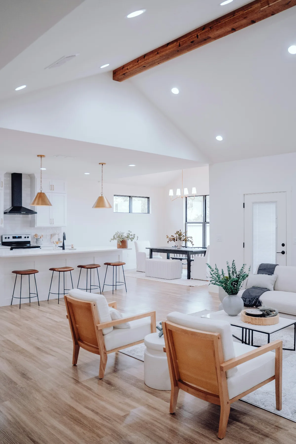Interior contemporâneo com acabamentos de excelência